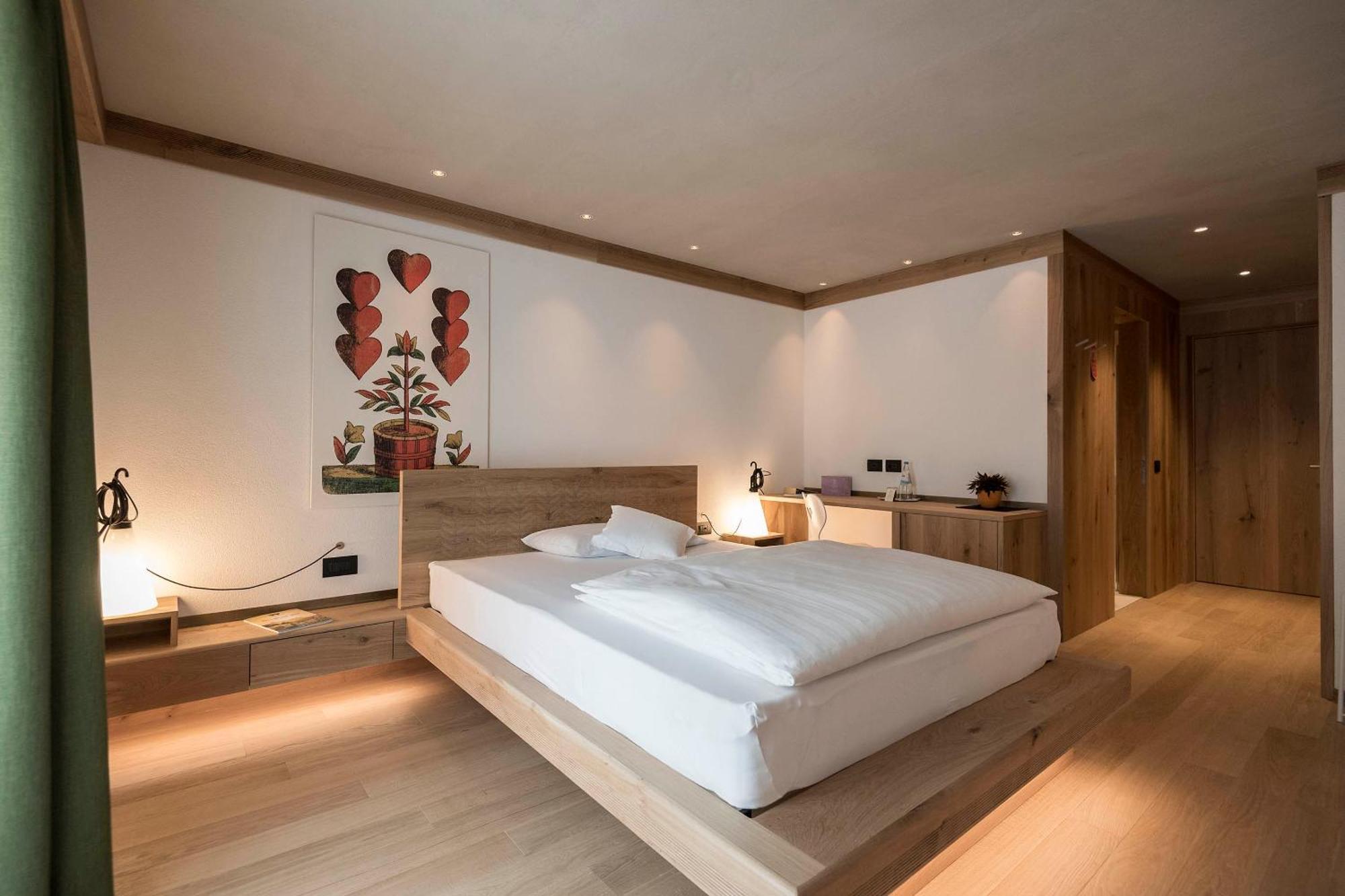 Posta Zirm Hotel Corvara Exteriör bild