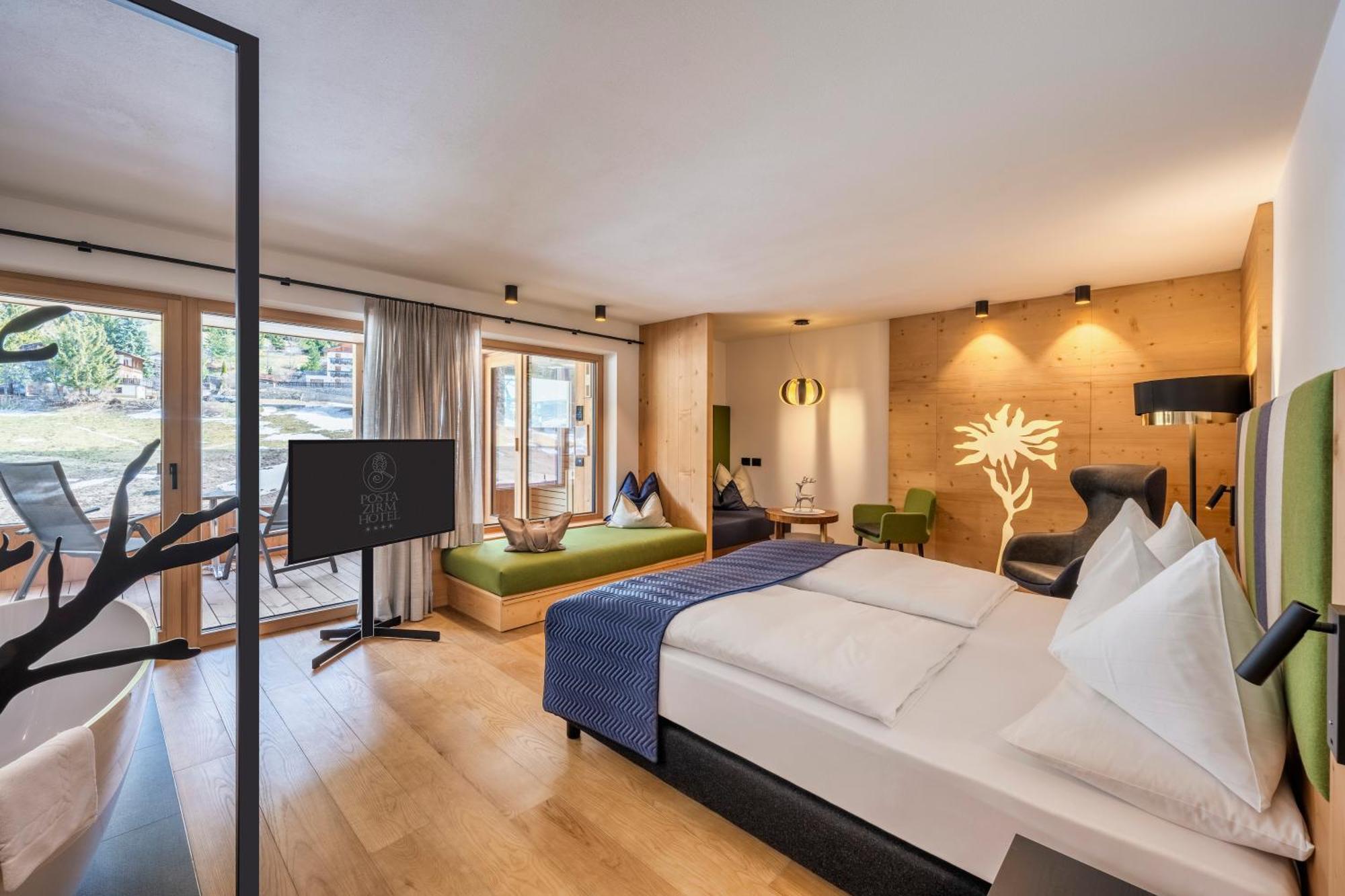 Posta Zirm Hotel Corvara Exteriör bild