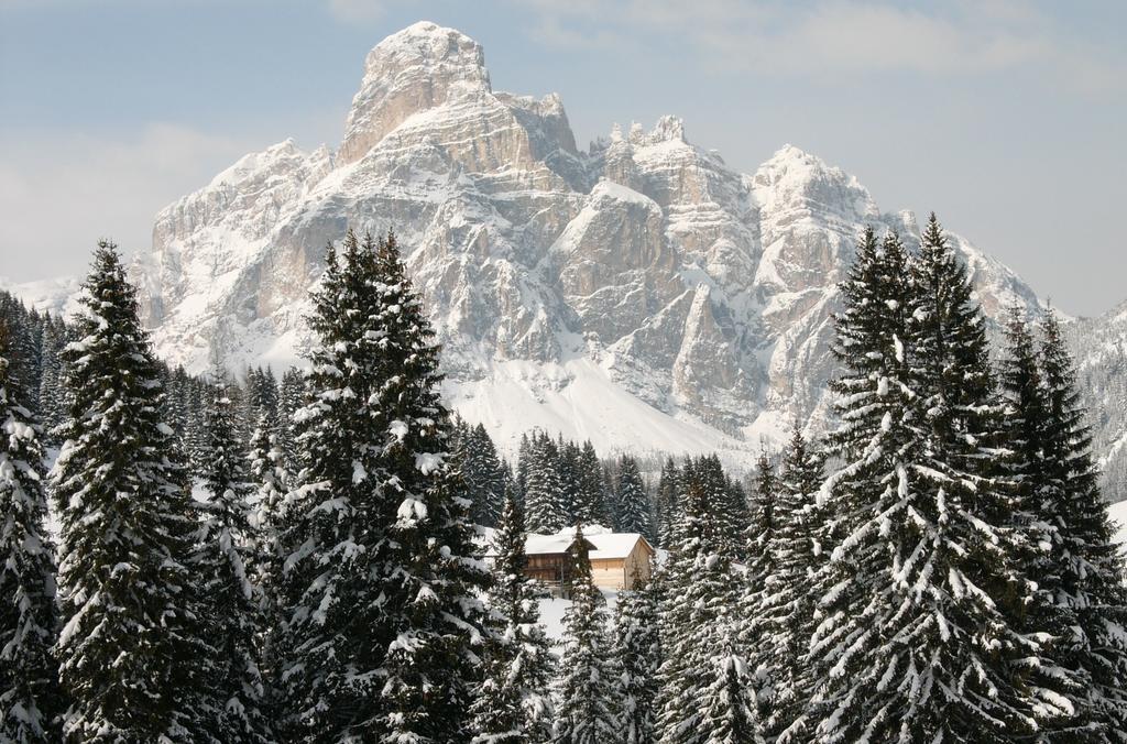 Posta Zirm Hotel Corvara Exteriör bild